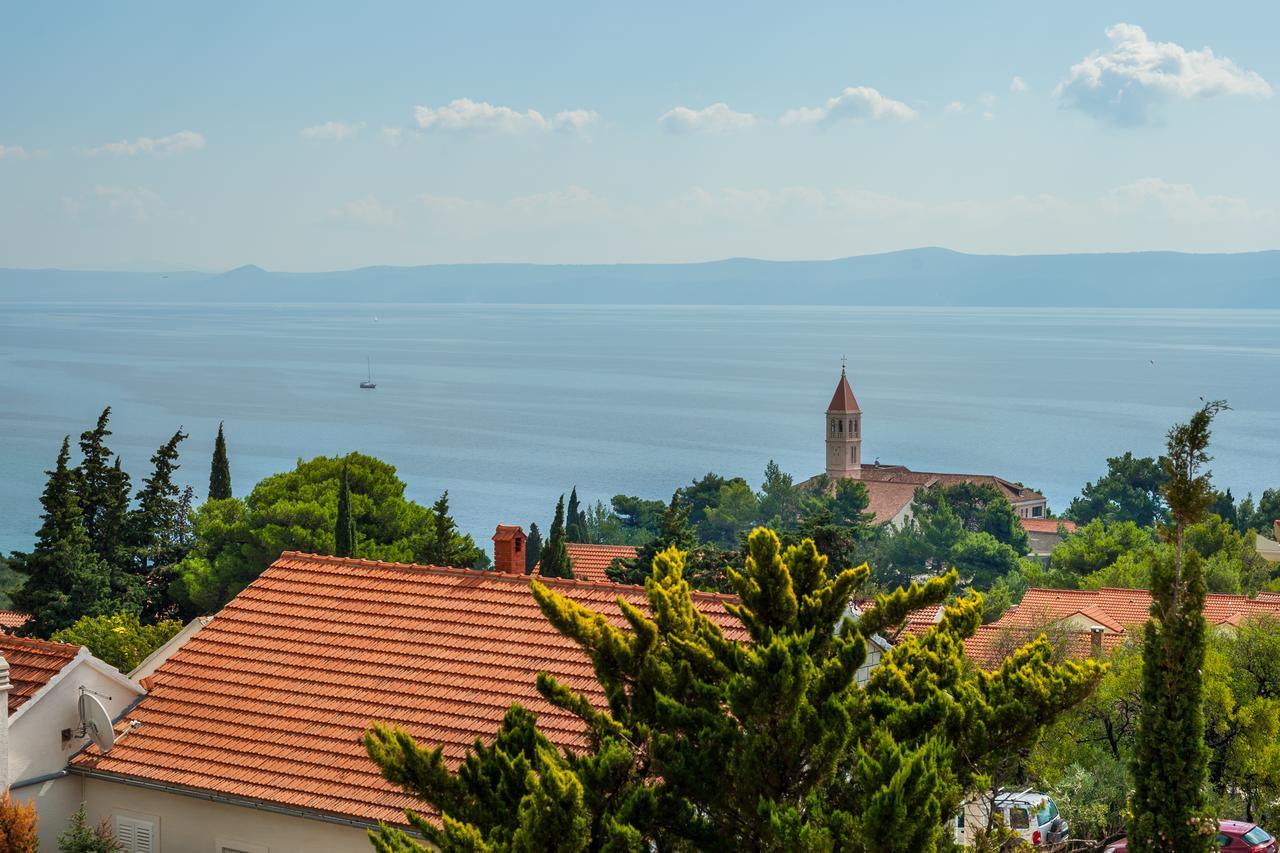 Villa Livia Apartments Bol Exterior photo